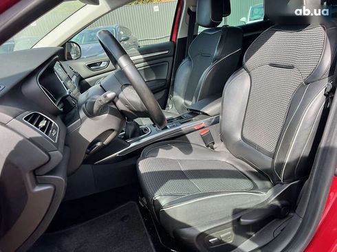 Renault Megane 2017 - фото 28