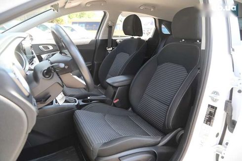 Kia Cee'd 2022 - фото 7