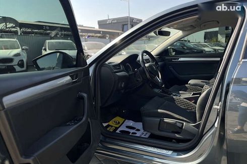 Skoda Superb 2020 - фото 18