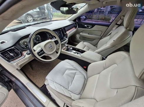 Volvo S60 2018 - фото 8