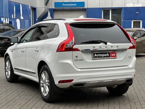 Volvo XC60 2015 белый - фото 7