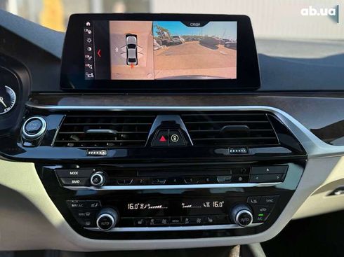 BMW 5 серия 2018 - фото 30
