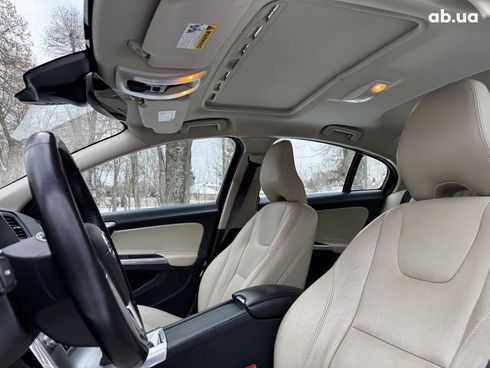 Volvo S60 2016 серый - фото 33