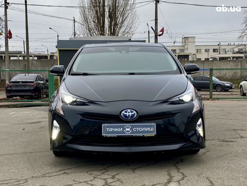 Toyota Prius 2016 черный - фото 2
