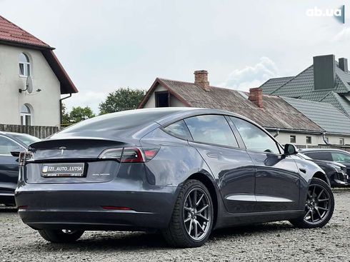 Tesla Model 3 2021 - фото 8