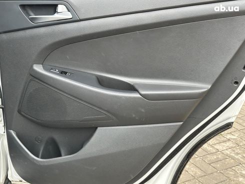 Hyundai Tucson 2017 белый - фото 19