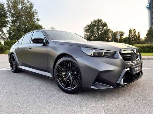 BMW M5 2025 - фото 19