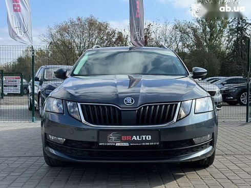 Skoda Octavia 2020 - фото 4