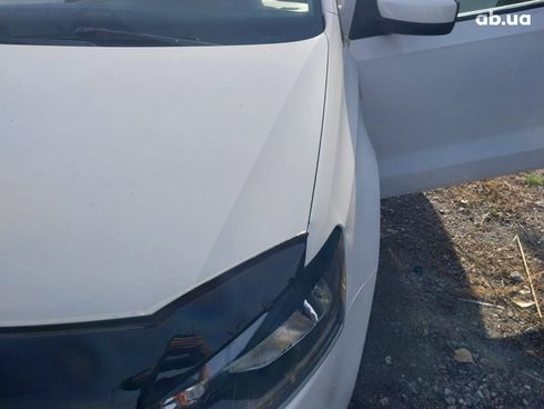 Volkswagen Polo Sedan 2013 белый - фото 3