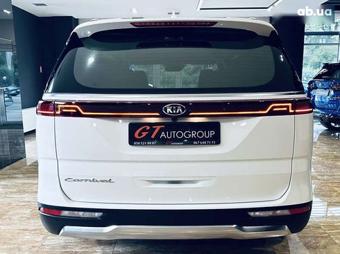 Kia Carnival 2021 - фото 9