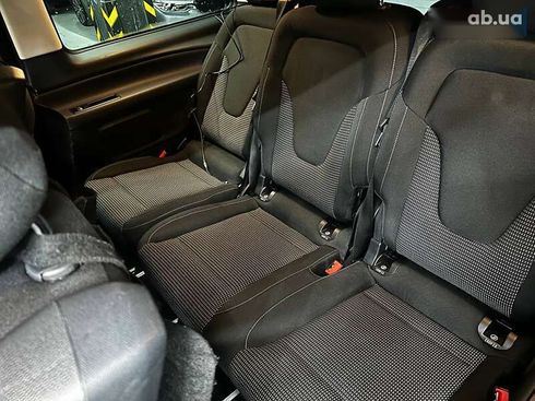 Mercedes-Benz V-Класс 2016 - фото 13
