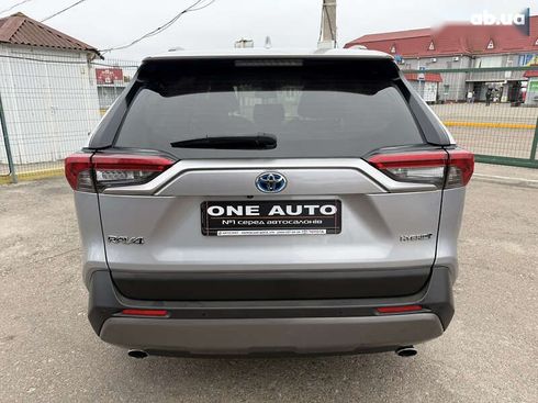 Toyota RAV4 2019 - фото 5