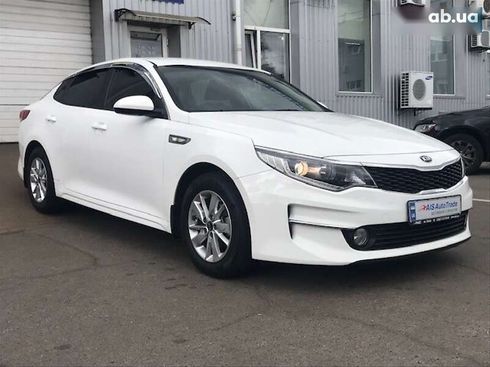Kia K5 2017 - фото 12