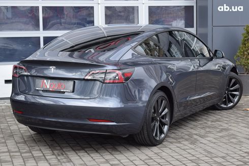 Tesla Model 3 2022 серый - фото 3