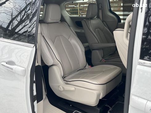 Chrysler Pacifica 2017 белый - фото 34