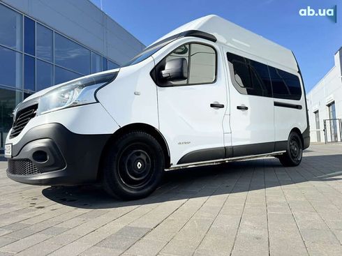 Renault Trafic 2016 - фото 11