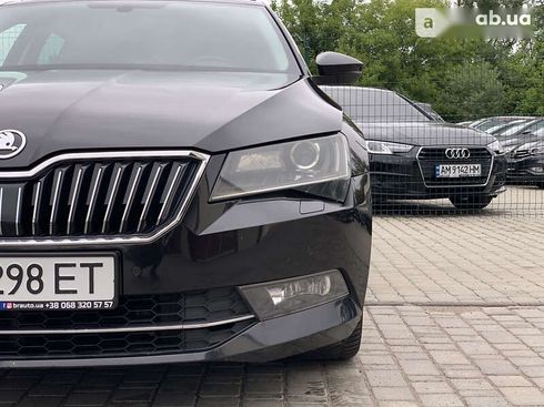 Skoda Superb 2016 - фото 11