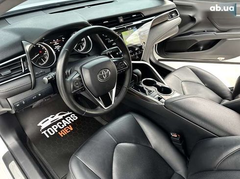 Toyota Camry 2018 - фото 22