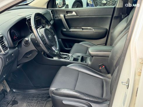 Kia Sportage 2016 белый - фото 17
