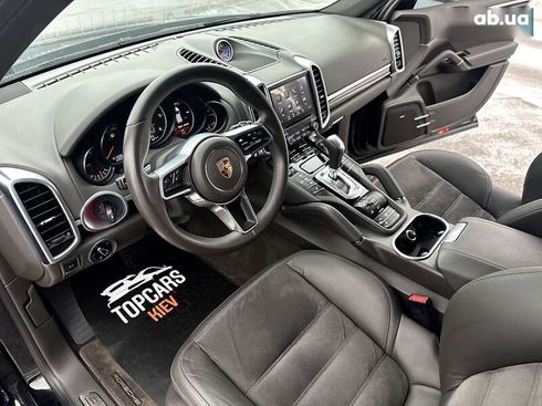 Porsche Cayenne 2016 - фото 28