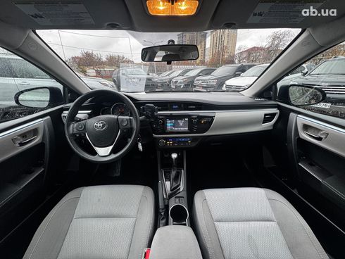 Toyota Corolla 2016 серый - фото 24