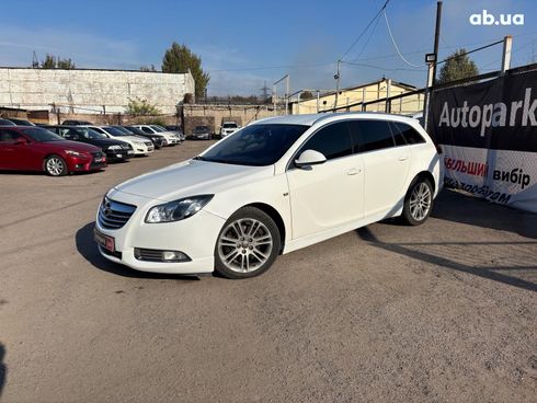 Opel Insignia 2011 белый - фото 2