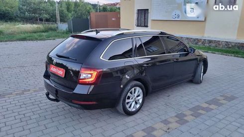 Skoda Octavia 2019 - фото 19