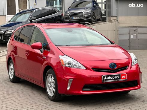 Toyota Prius 2012 красный - фото 3