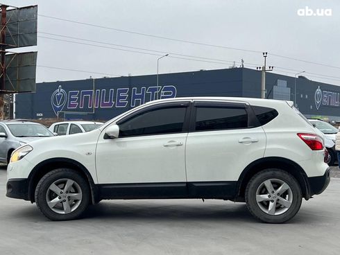 Nissan Qashqai 2011 белый - фото 5