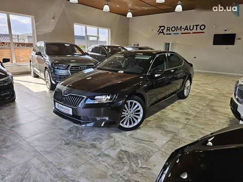 Skoda Superb 2016 - фото 21