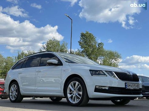 Skoda Octavia 2018 - фото 12