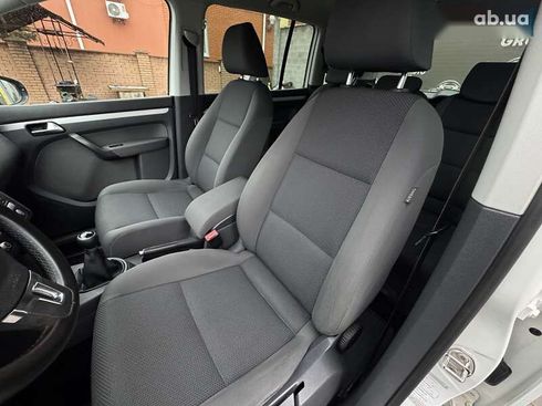 Volkswagen Touran 2011 - фото 23