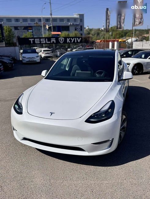 Tesla Model Y 2024 - фото 3