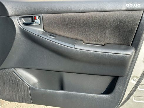 Toyota Corolla 2005 серый - фото 40