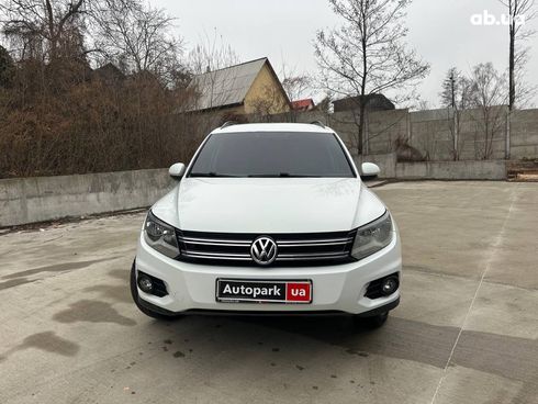 Volkswagen Tiguan 2014 белый - фото 2