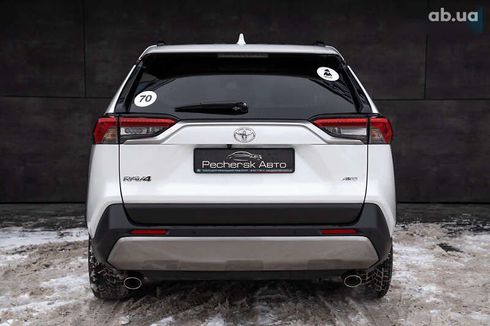 Toyota RAV4 2023 - фото 7