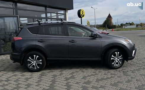 Toyota RAV4 2018 - фото 9