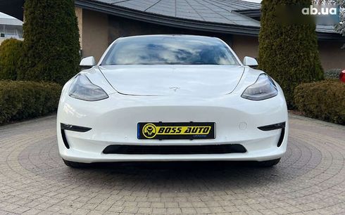 Tesla Model 3 2022 - фото 2