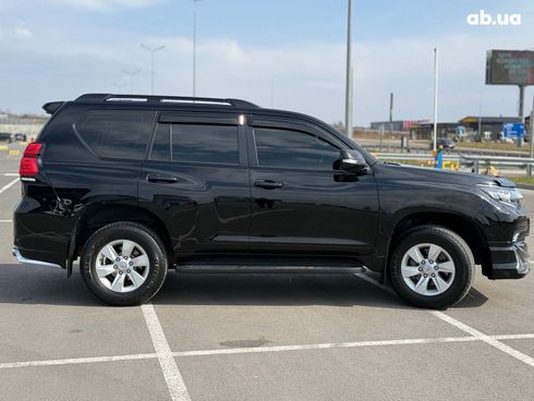 Toyota Land Cruiser Prado 2019 черный - фото 10