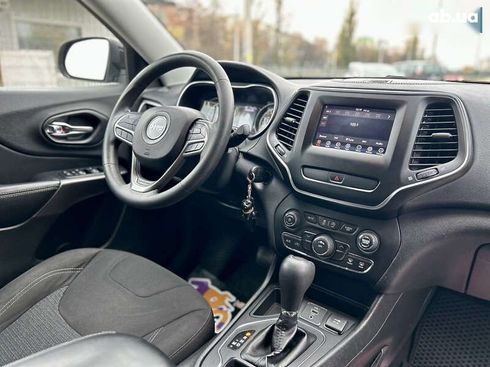 Jeep Cherokee 2018 - фото 28