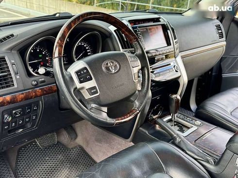 Toyota Land Cruiser 2012 - фото 20