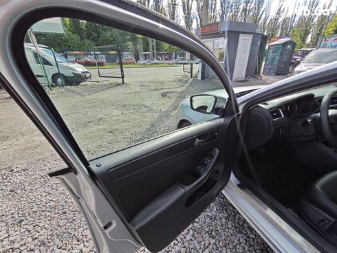 Volkswagen Jetta 2014 серебристый - фото 9