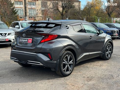 Toyota C-HR 2022 серый - фото 6