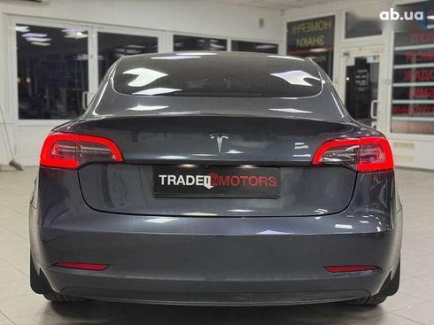 Tesla Model 3 2020 - фото 14