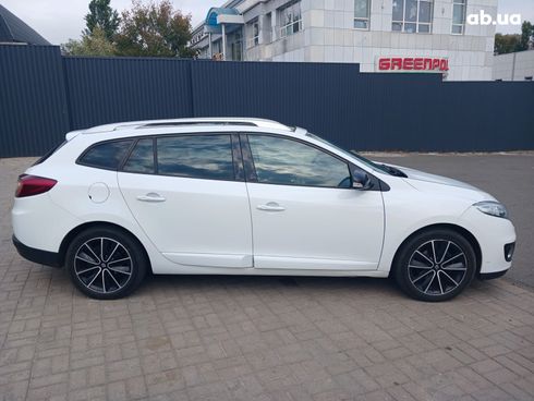 Renault Megane 2012 белый - фото 4