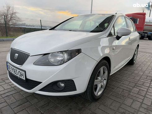 SEAT Ibiza 2011 - фото 2