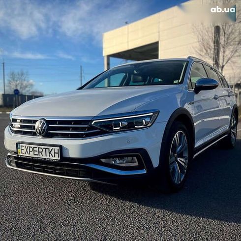 Volkswagen passat alltrack 2020 - фото 7