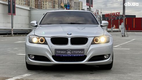 BMW 3 серия 2011 серебристый - фото 2