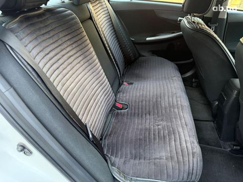 Toyota Corolla 2010 белый - фото 11