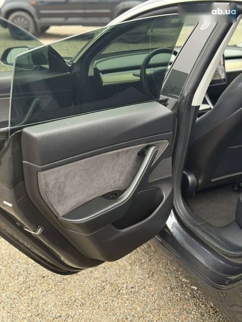 Tesla Model 3 2019 - фото 13